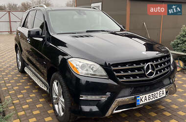 Внедорожник / Кроссовер Mercedes-Benz M-Class 2011 в Киеве