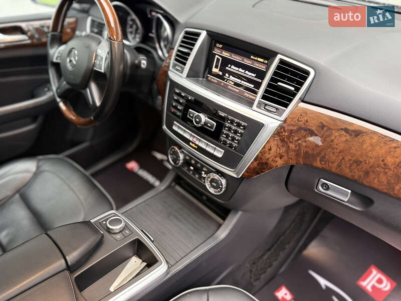 Позашляховик / Кросовер Mercedes-Benz M-Class 2012 в Одесі