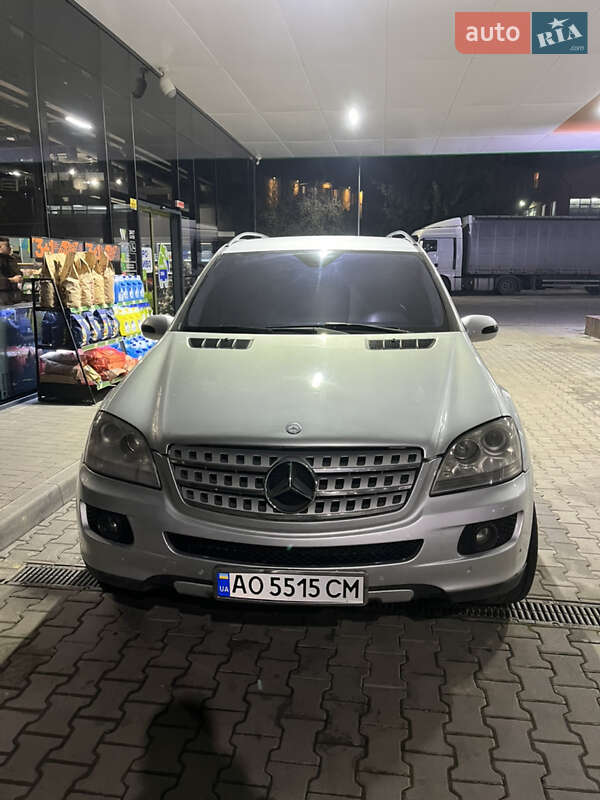 Позашляховик / Кросовер Mercedes-Benz M-Class 2006 в Дубовому