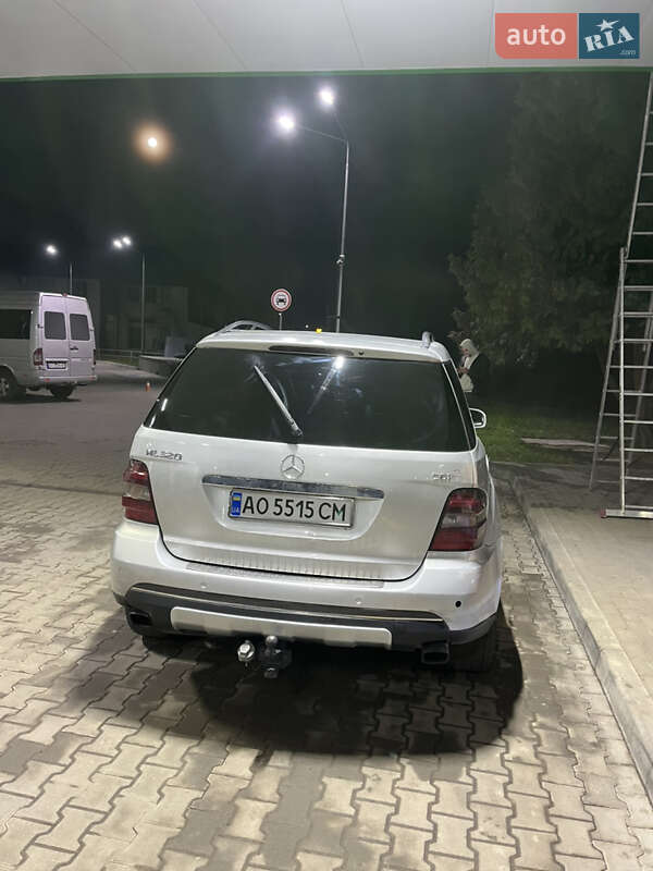 Позашляховик / Кросовер Mercedes-Benz M-Class 2006 в Дубовому