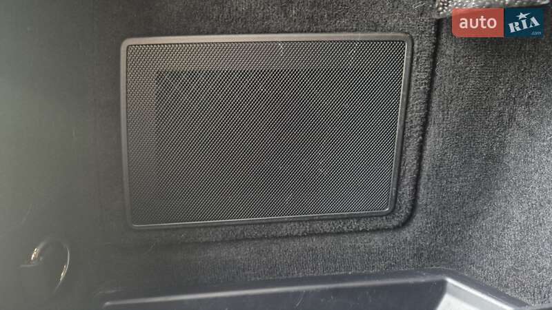 Позашляховик / Кросовер Mercedes-Benz M-Class 2015 в Полтаві фото 16 Позашляховик / Кросовер Mercedes-Benz M-Class 2015 в Полтаві