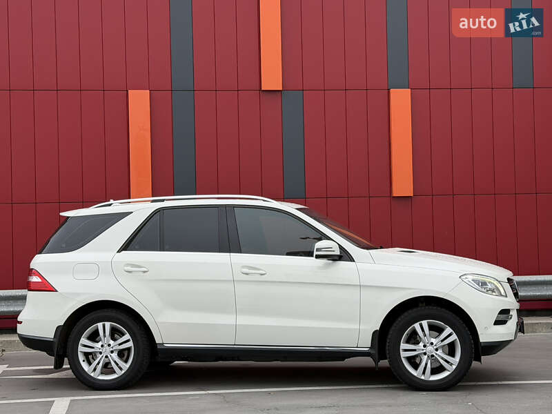 Позашляховик / Кросовер Mercedes-Benz M-Class 2013 в Києві