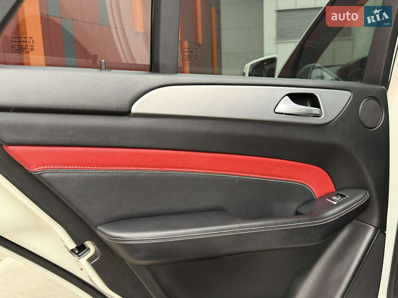 Позашляховик / Кросовер Mercedes-Benz M-Class 2013 в Києві