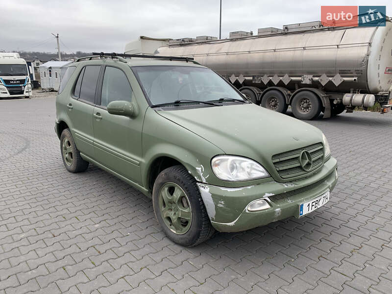 Внедорожник / Кроссовер Mercedes-Benz M-Class 2002 в Черновцах