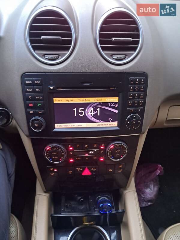 Внедорожник / Кроссовер Mercedes-Benz M-Class 2009 в Черновцах