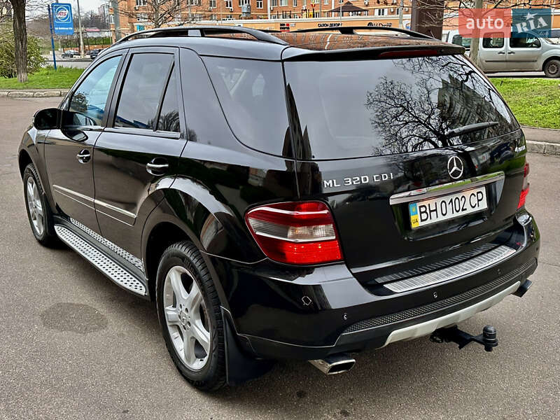 Позашляховик / Кросовер Mercedes-Benz M-Class 2008 в Одесі