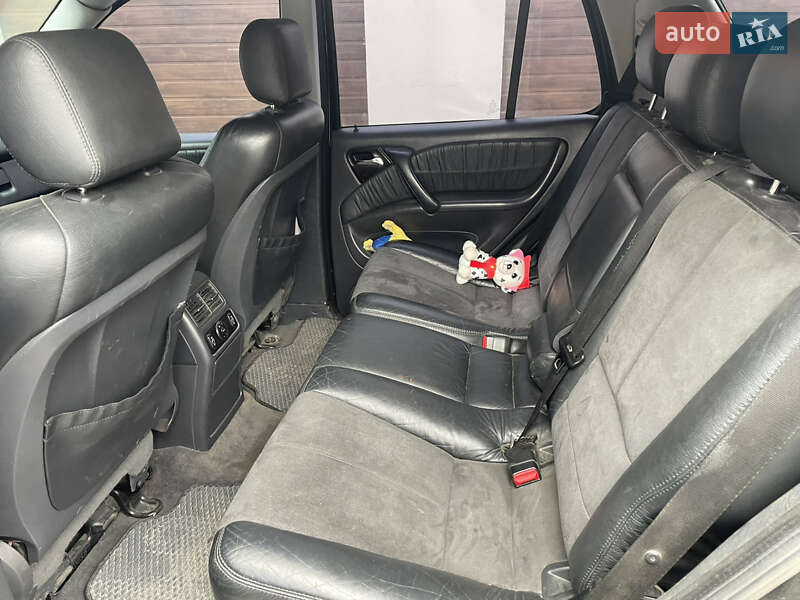 Внедорожник / Кроссовер Mercedes-Benz M-Class 2005 в Виннице