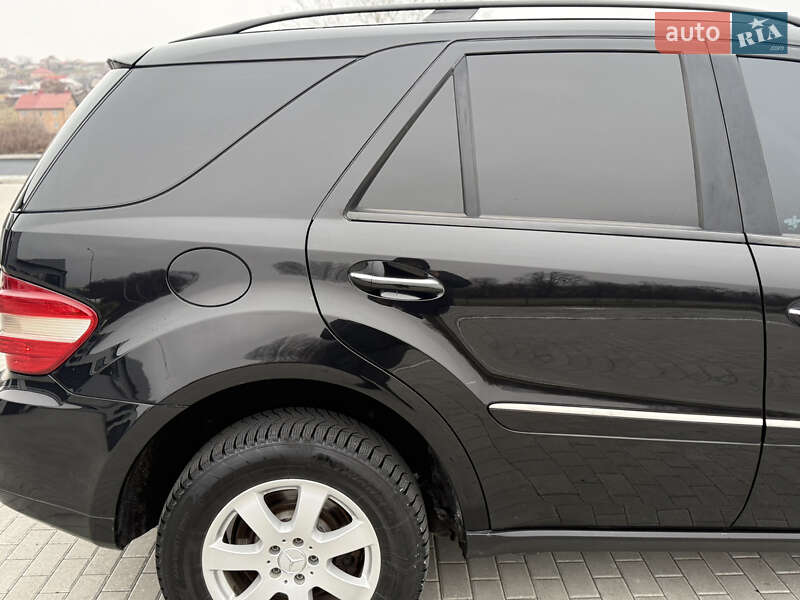 Позашляховик / Кросовер Mercedes-Benz M-Class 2007 в Чернівцях фото 32 Позашляховик / Кросовер Mercedes-Benz M-Class 2007 в Чернівцях