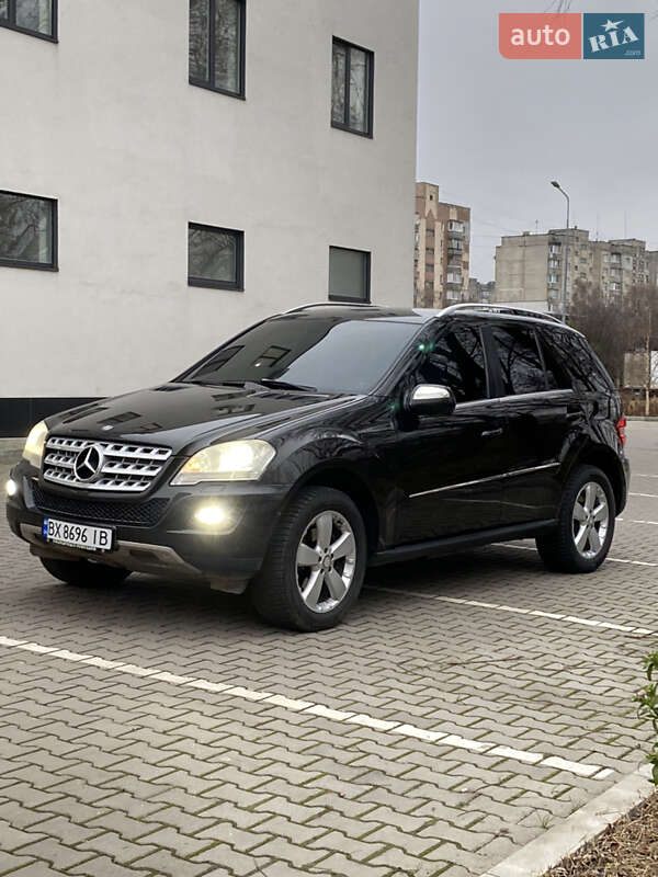 Внедорожник / Кроссовер Mercedes-Benz M-Class 2010 в Хмельницком фото 2 Внедорожник / Кроссовер Mercedes-Benz M-Class 2010 в Хмельницком