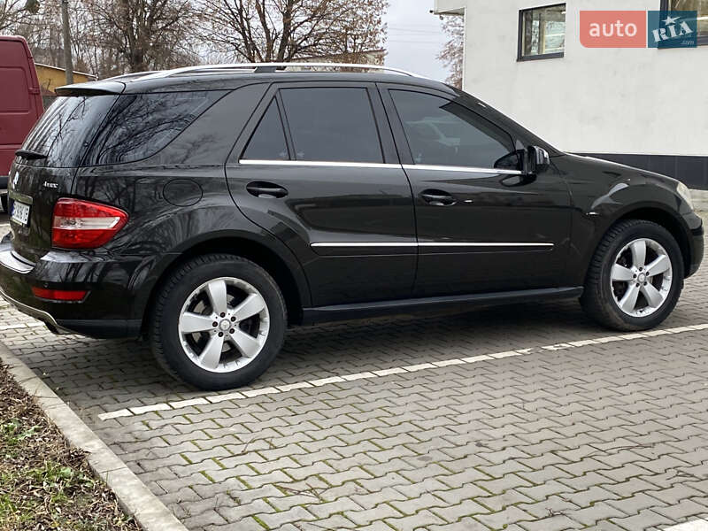Внедорожник / Кроссовер Mercedes-Benz M-Class 2010 в Хмельницком фото 6 Внедорожник / Кроссовер Mercedes-Benz M-Class 2010 в Хмельницком