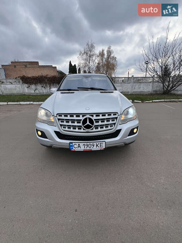 Mercedes-Benz M-Class 2008