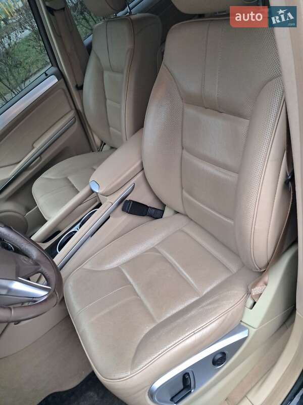 Позашляховик / Кросовер Mercedes-Benz M-Class 2009 в Чернівцях фото 6 Позашляховик / Кросовер Mercedes-Benz M-Class 2009 в Чернівцях