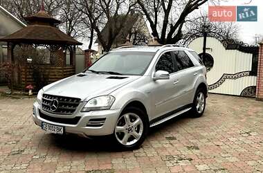 Позашляховик / Кросовер Mercedes-Benz M-Class 2011 в Чернівцях