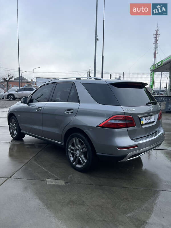 Внедорожник / Кроссовер Mercedes-Benz M-Class 2012 в Белой Церкви фото 16 Внедорожник / Кроссовер Mercedes-Benz M-Class 2012 в Белой Церкви