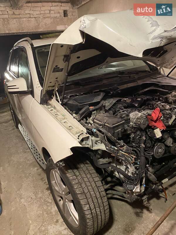 Внедорожник / Кроссовер Mercedes-Benz M-Class 2013 в Львове фото 16 Внедорожник / Кроссовер Mercedes-Benz M-Class 2013 в Львове