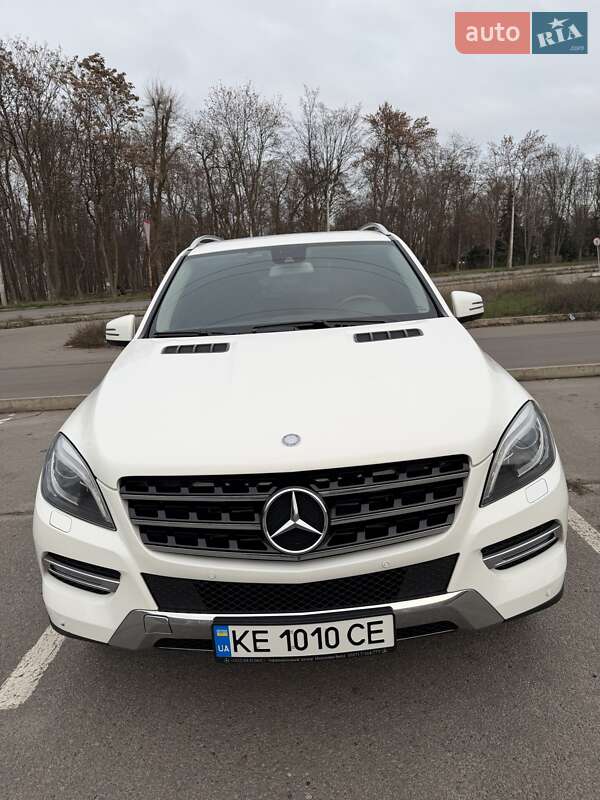 Внедорожник / Кроссовер Mercedes-Benz M-Class 2013 в Днепре фото 3 Внедорожник / Кроссовер Mercedes-Benz M-Class 2013 в Днепре