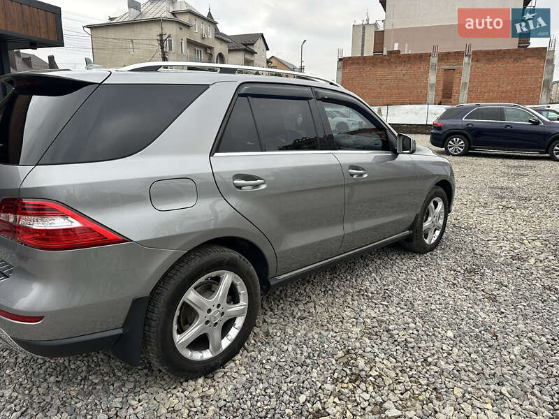 Внедорожник / Кроссовер Mercedes-Benz M-Class 2014 в Черновцах