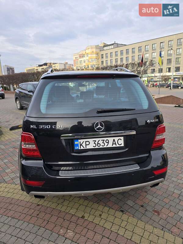 Внедорожник / Кроссовер Mercedes-Benz M-Class 2011 в Ивано-Франковске
