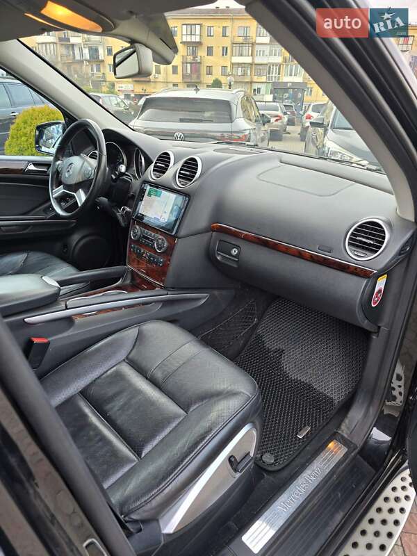 Внедорожник / Кроссовер Mercedes-Benz M-Class 2011 в Ивано-Франковске
