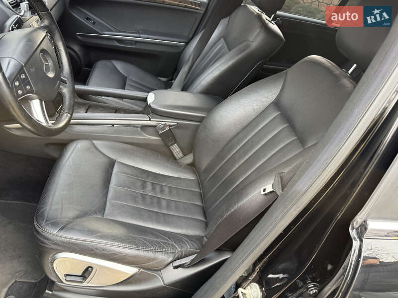 Внедорожник / Кроссовер Mercedes-Benz M-Class 2006 в Могилев-Подольске фото 15 Внедорожник / Кроссовер Mercedes-Benz M-Class 2006 в Могилев-Подольске