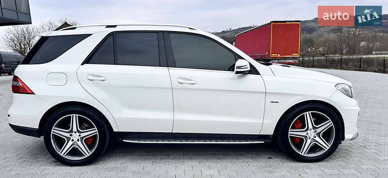 Внедорожник / Кроссовер Mercedes-Benz M-Class 2012 в Черновцах