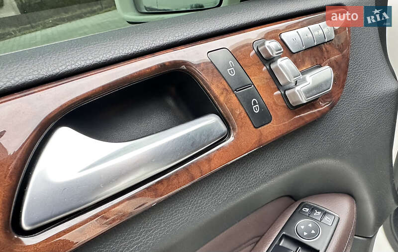 Внедорожник / Кроссовер Mercedes-Benz M-Class 2012 в Черновцах