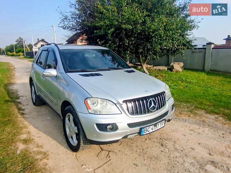 Внедорожник / Кроссовер Mercedes-Benz M-Class 2005 в Львове