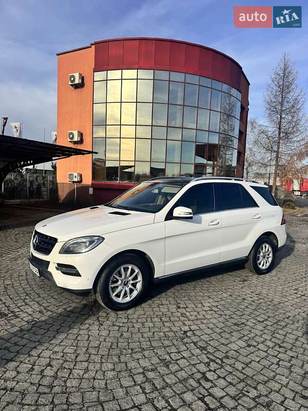 Внедорожник / Кроссовер Mercedes-Benz M-Class 2013 в Мукачево