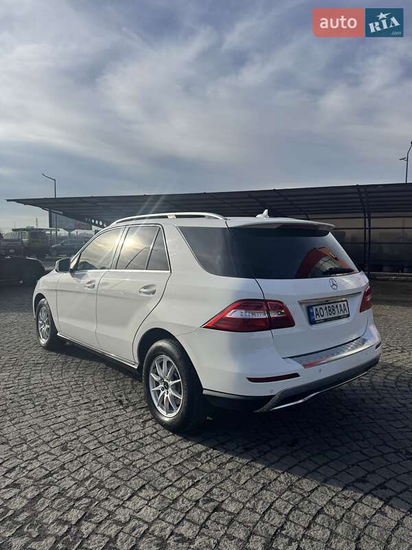 Внедорожник / Кроссовер Mercedes-Benz M-Class 2013 в Мукачево