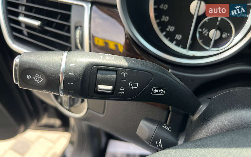 Внедорожник / Кроссовер Mercedes-Benz M-Class 2014 в Мукачево