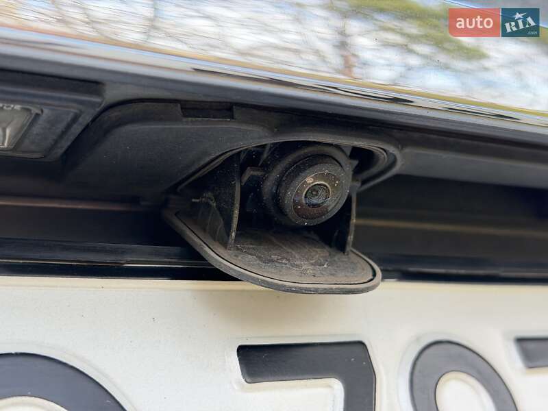 Внедорожник / Кроссовер Mercedes-Benz M-Class 2015 в Луцке