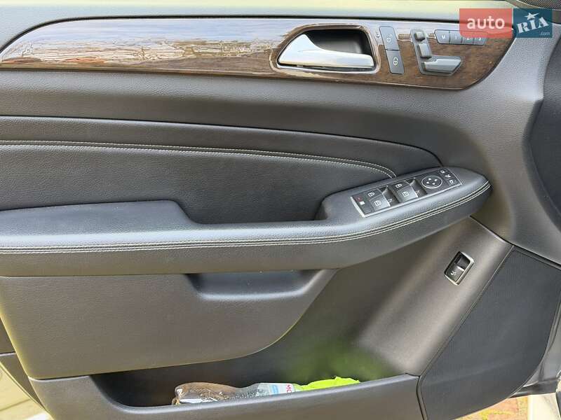 Внедорожник / Кроссовер Mercedes-Benz M-Class 2015 в Луцке