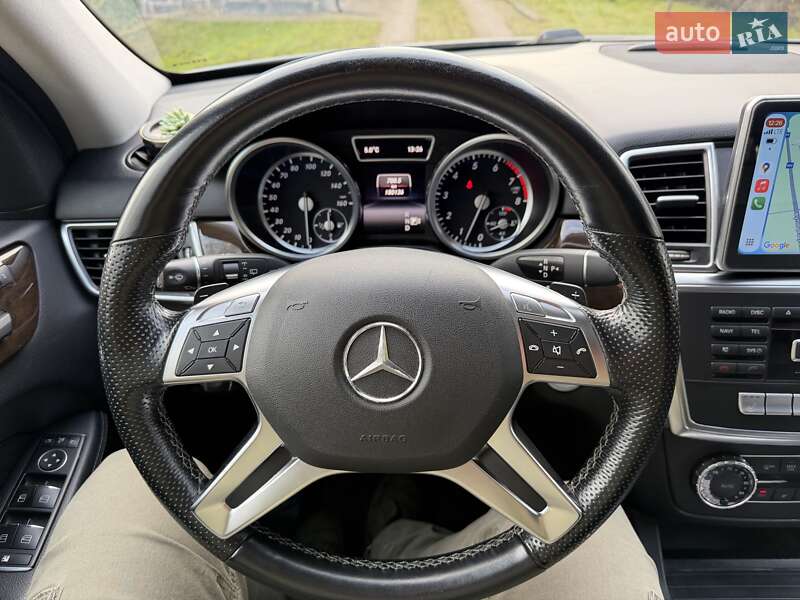 Внедорожник / Кроссовер Mercedes-Benz M-Class 2015 в Луцке