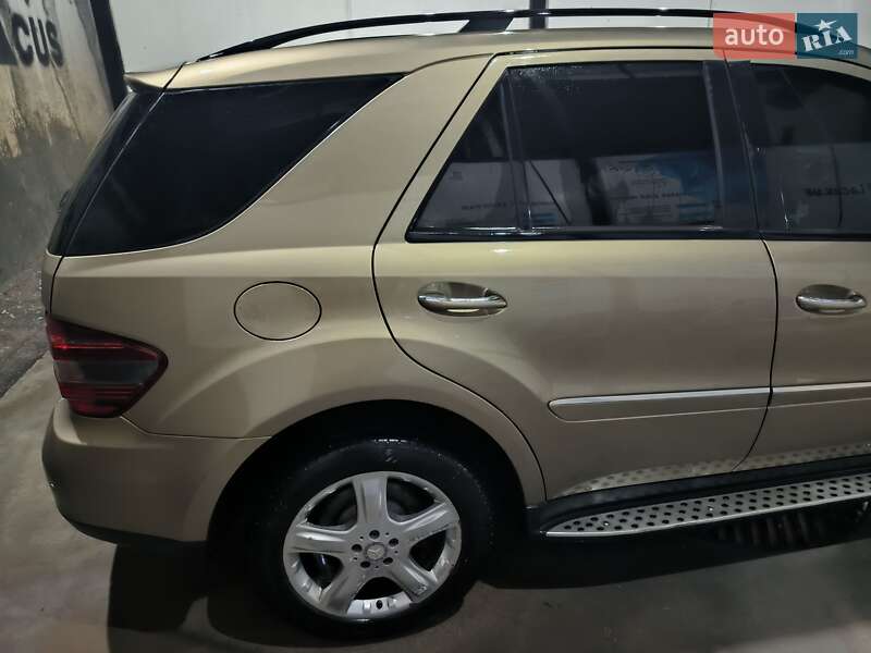 Внедорожник / Кроссовер Mercedes-Benz M-Class 2008 в Киеве