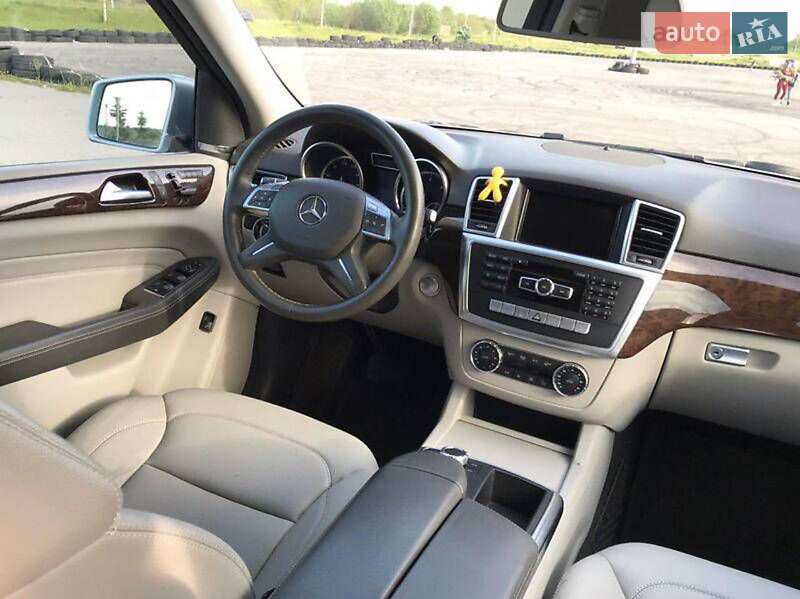 Внедорожник / Кроссовер Mercedes-Benz M-Class 2012 в Самборе