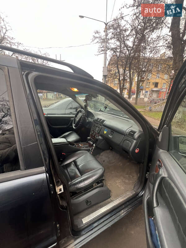Внедорожник / Кроссовер Mercedes-Benz M-Class 2002 в Краматорске