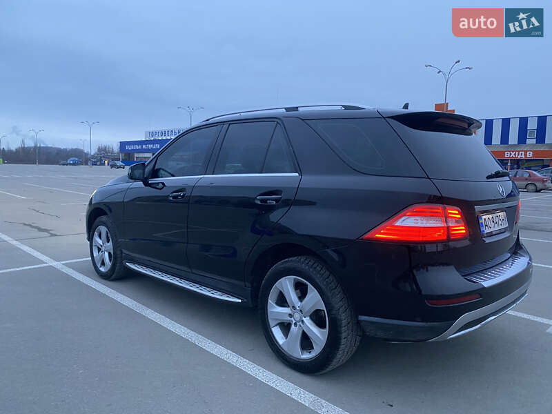 Внедорожник / Кроссовер Mercedes-Benz M-Class 2012 в Каменец-Подольском