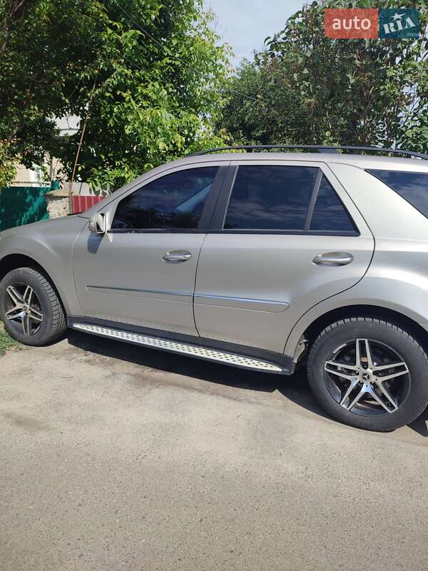 Позашляховик / Кросовер Mercedes-Benz M-Class 2008 в Катеринопілі фото 23 Позашляховик / Кросовер Mercedes-Benz M-Class 2008 в Катеринопілі