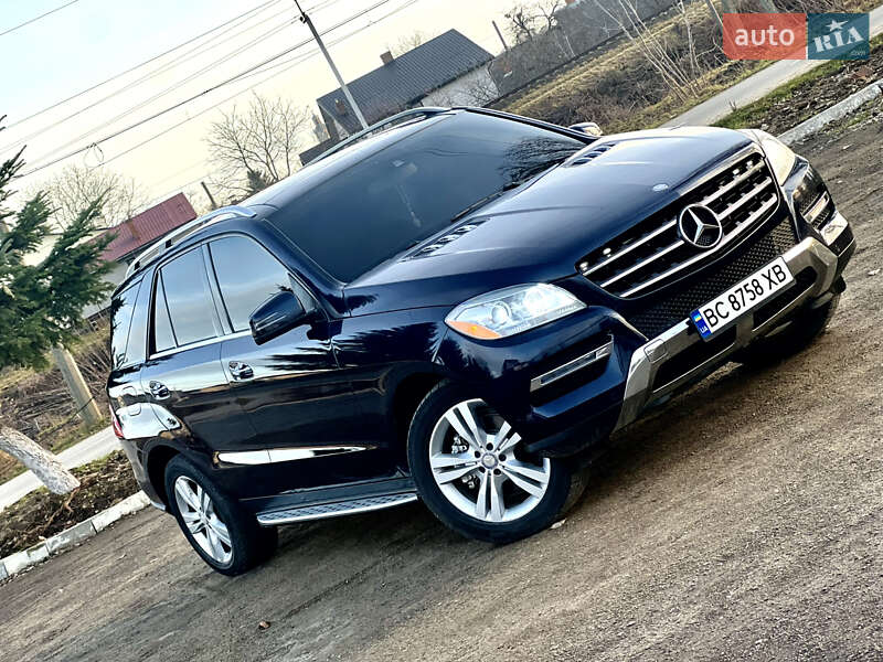 Позашляховик / Кросовер Mercedes-Benz M-Class 2013 в Самборі