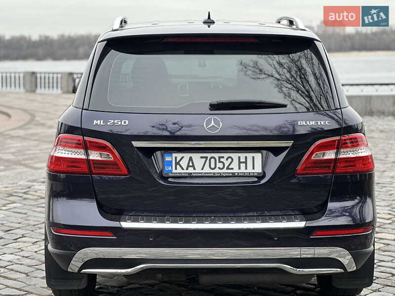 Внедорожник / Кроссовер Mercedes-Benz M-Class 2012 в Киеве фото 21 Внедорожник / Кроссовер Mercedes-Benz M-Class 2012 в Киеве