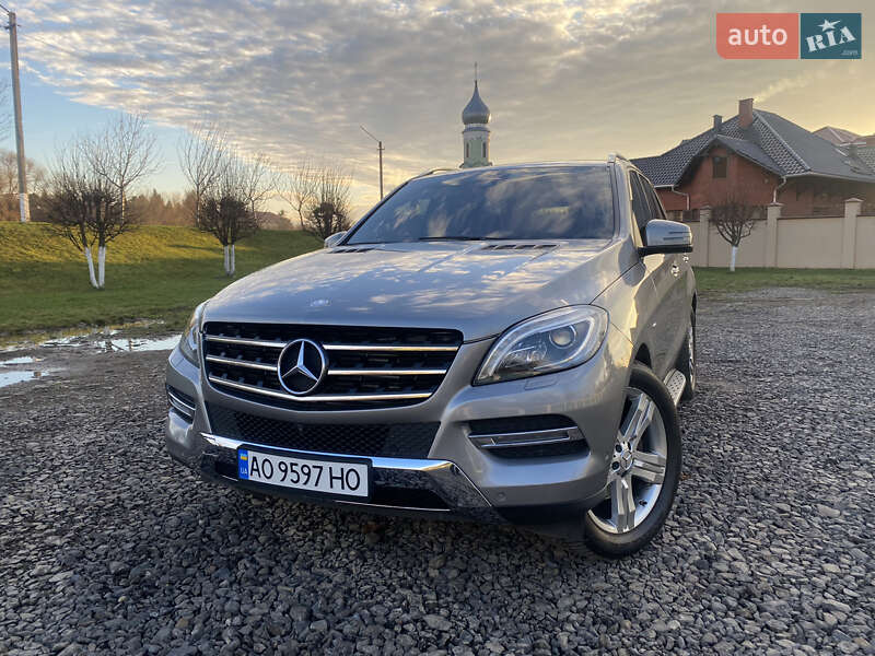 Внедорожник / Кроссовер Mercedes-Benz M-Class 2013 в Ужгороде