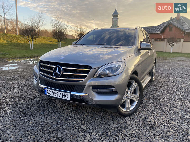 Внедорожник / Кроссовер Mercedes-Benz M-Class 2013 в Ужгороде