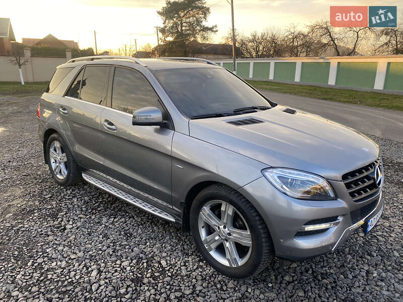 Внедорожник / Кроссовер Mercedes-Benz M-Class 2013 в Ужгороде