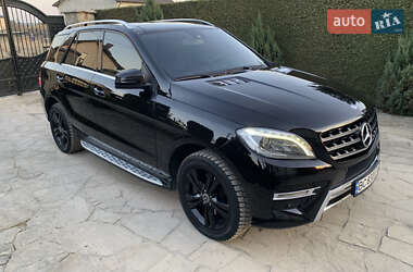 Позашляховик / Кросовер Mercedes-Benz M-Class 2012 в Луцьку