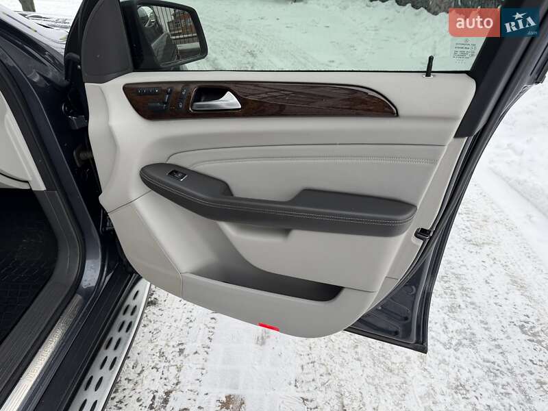 Внедорожник / Кроссовер Mercedes-Benz M-Class 2011 в Белой Церкви