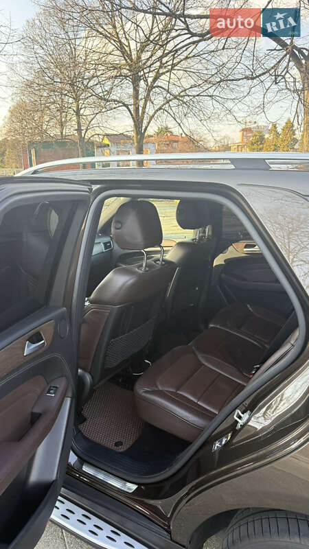 Позашляховик / Кросовер Mercedes-Benz M-Class 2013 в Новоселиці фото 11 Позашляховик / Кросовер Mercedes-Benz M-Class 2013 в Новоселиці