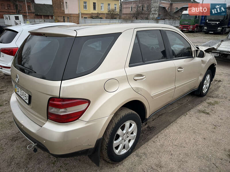 Внедорожник / Кроссовер Mercedes-Benz M-Class 2006 в Кропивницком