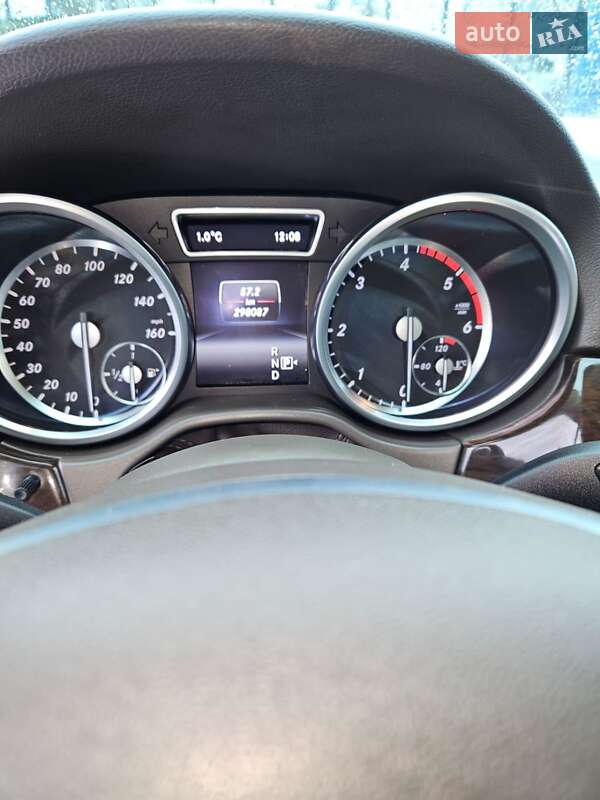 Внедорожник / Кроссовер Mercedes-Benz M-Class 2015 в Ковеле