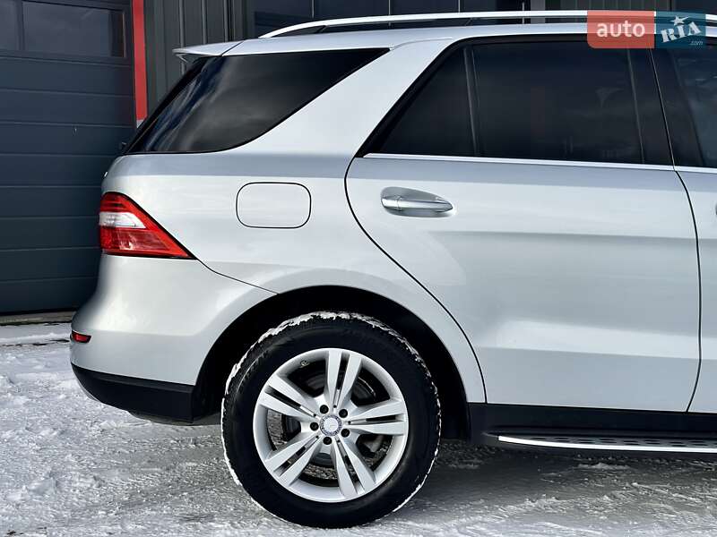 Позашляховик / Кросовер Mercedes-Benz M-Class 2012 в Ковелі