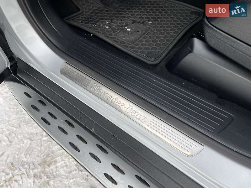 Позашляховик / Кросовер Mercedes-Benz M-Class 2012 в Ковелі